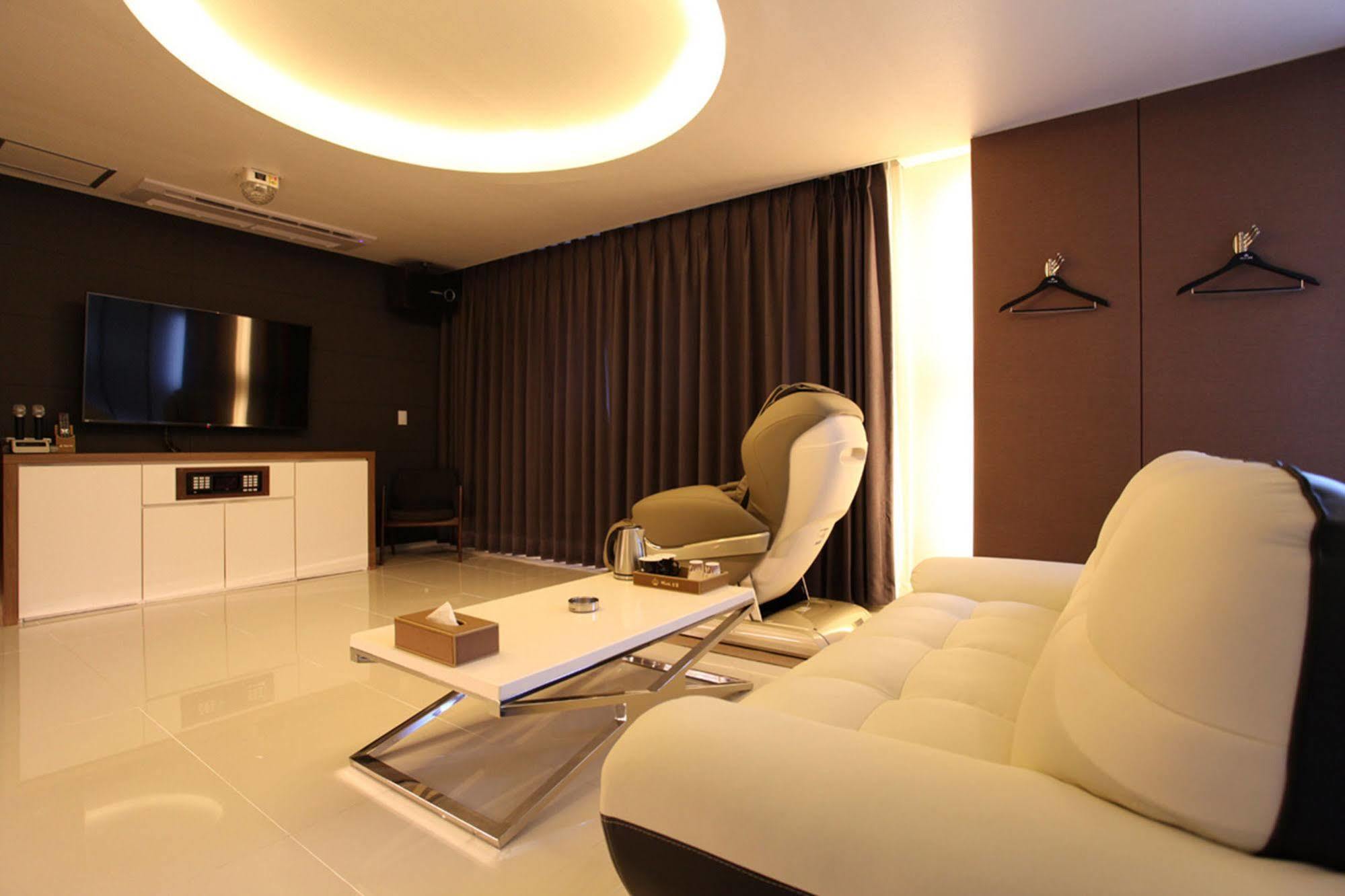 Drive In Hotel Tiamo Pocheon Extérieur photo