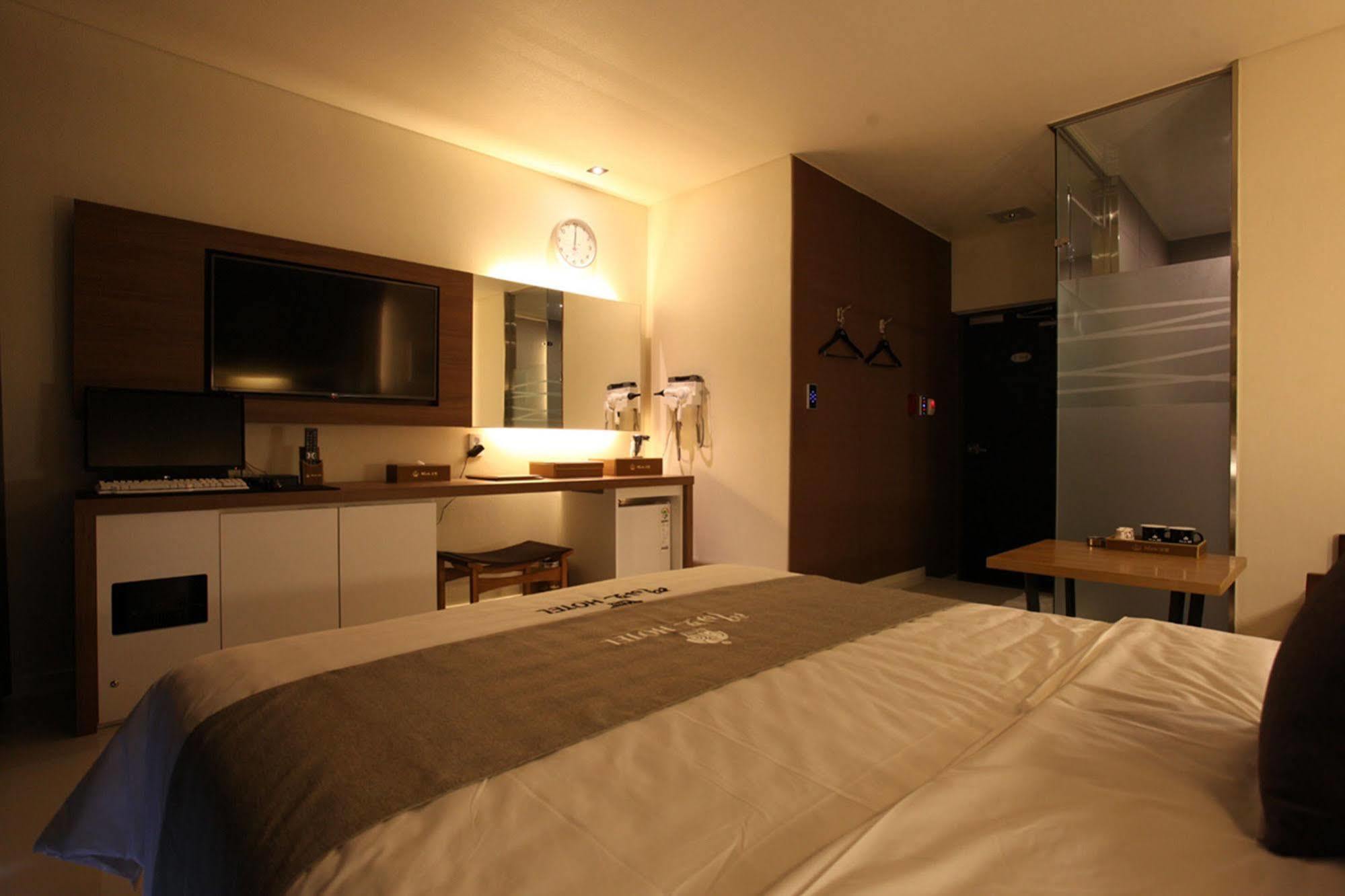 Drive In Hotel Tiamo Pocheon Extérieur photo