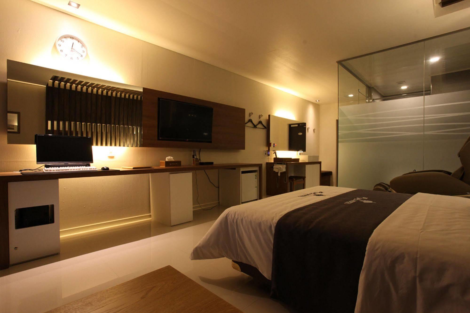Drive In Hotel Tiamo Pocheon Extérieur photo
