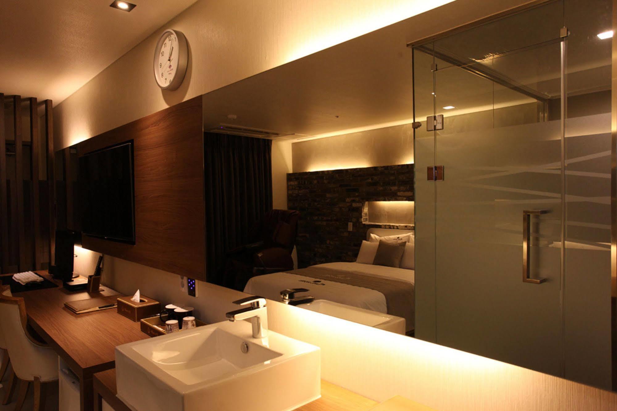 Drive In Hotel Tiamo Pocheon Extérieur photo